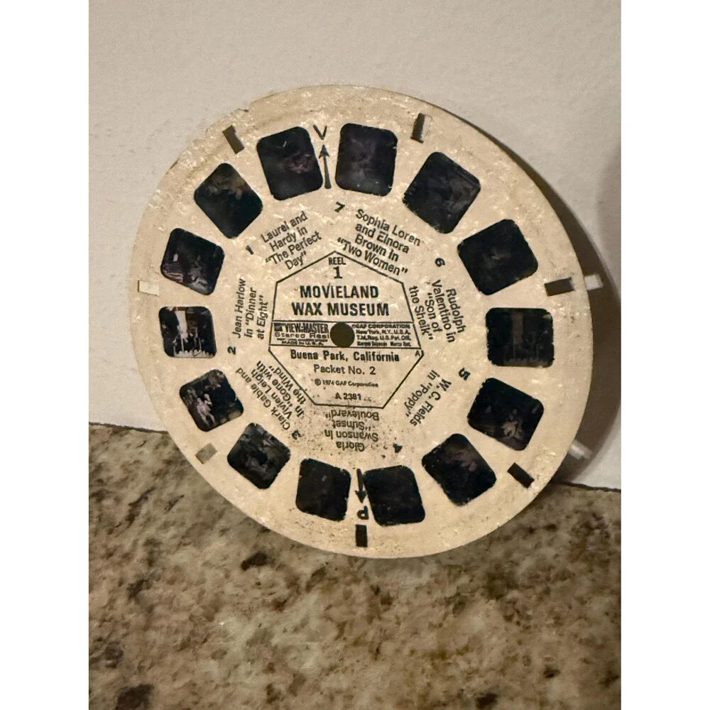 Vintage GAF View-Master with 1974 “Movieland Wax Museum” Reel 1